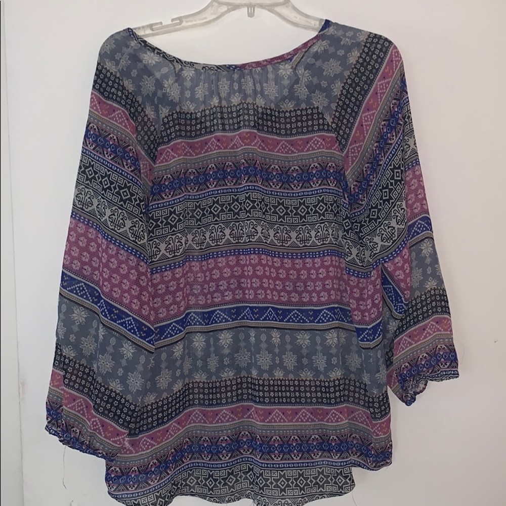 Sheer Pattern Blouse - Picture 3 of 3